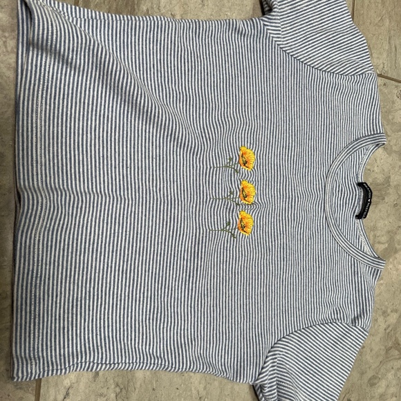 ! brandy melville ! flower blue striped shirt - Picture 5 of 6